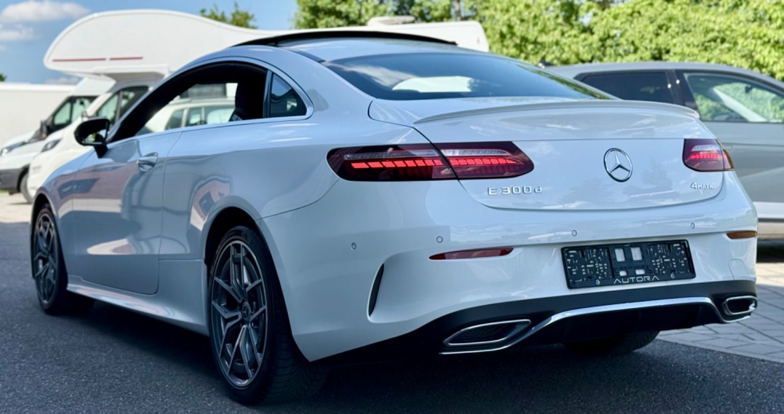 Mercedes-Benz E 300d Coupe 4Matic AMG - Samsaru's Car Outlet