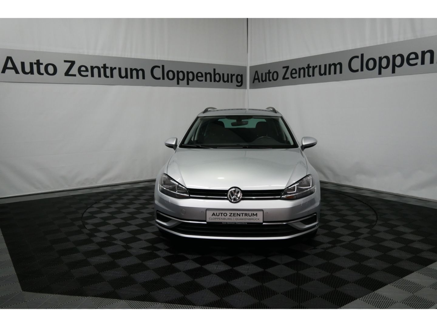 Volkswagen Golf Variant Comfortline 2.0 TDI - Samsaru's Car Outlet