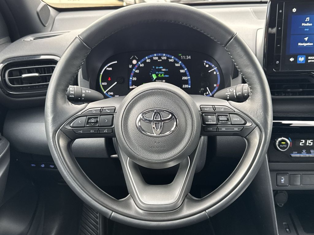Toyota Yaris Cross Hybrid 1.5 VVT-i Team D. Safety-Pake