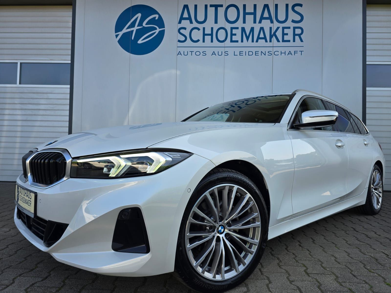 BMW 320d xDrive - Samsaru's Car Outlet