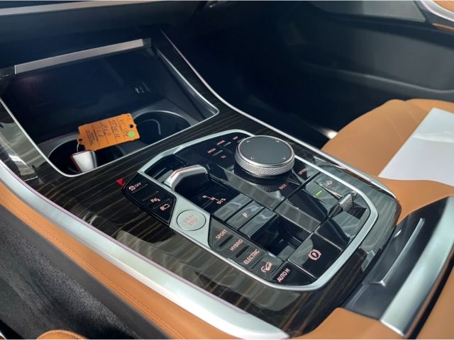 BMW X5 50e M Sport AHK PanoSky KomfSi belüftet SoftC