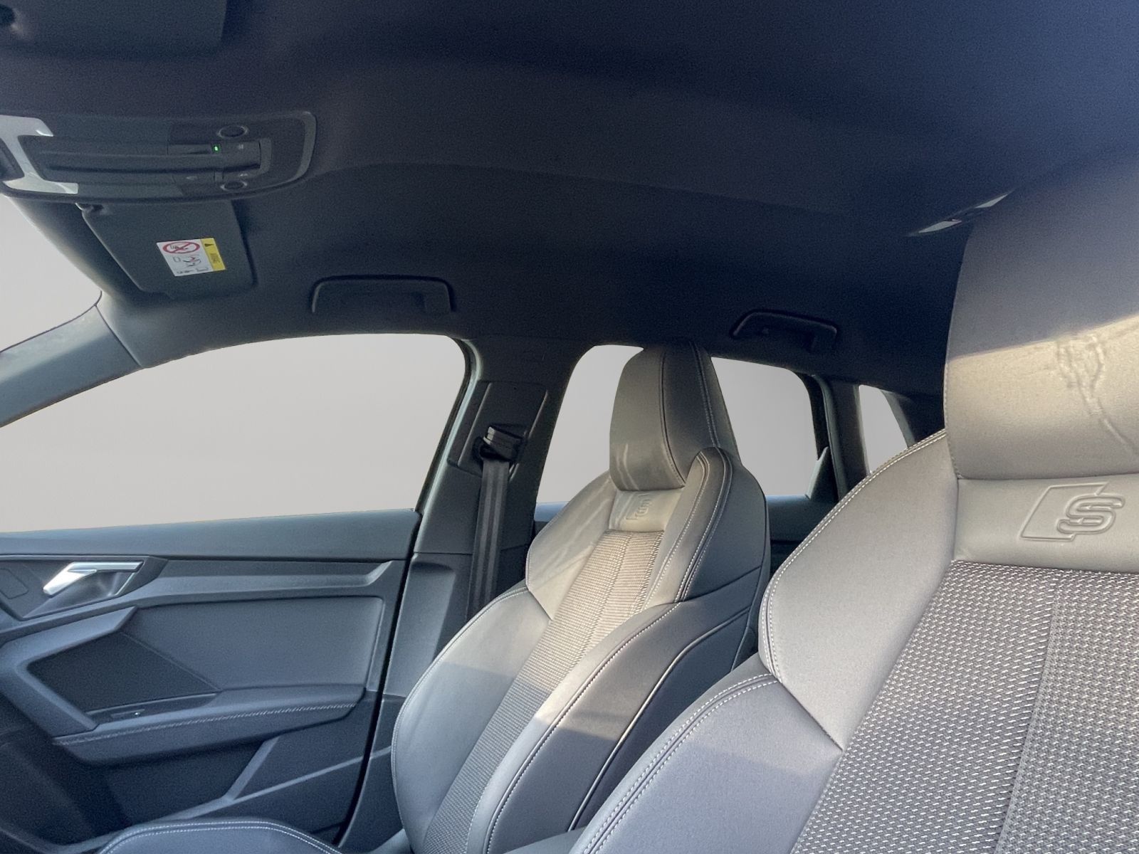 Audi A3 Sportback 30 TFSI LED Navi PDC+ Teilleder