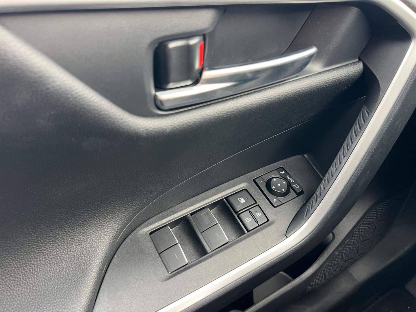 Toyota RAV 4 Plug-in-Hybrid Teamplayer *LED*HUD*4x SHZ*
