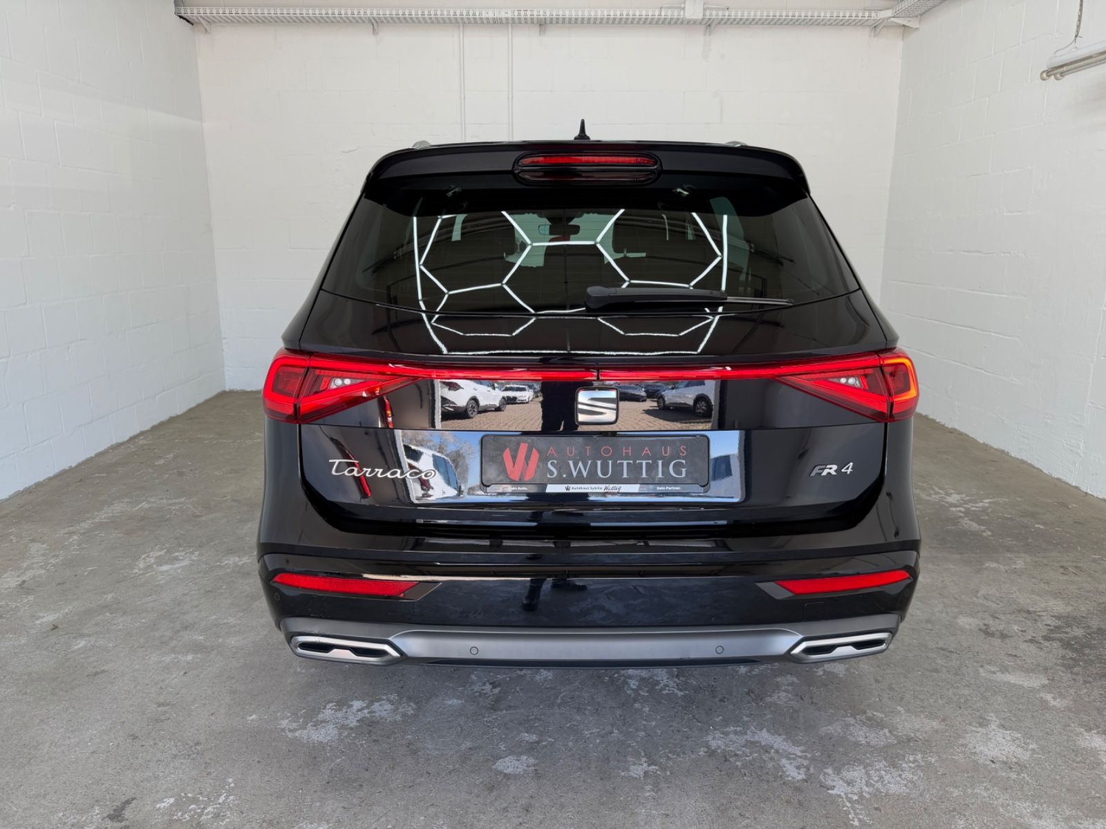 Seat Tarraco 2.0 TSI 4Drive OPF DSG FR+7SITZE+PANO+