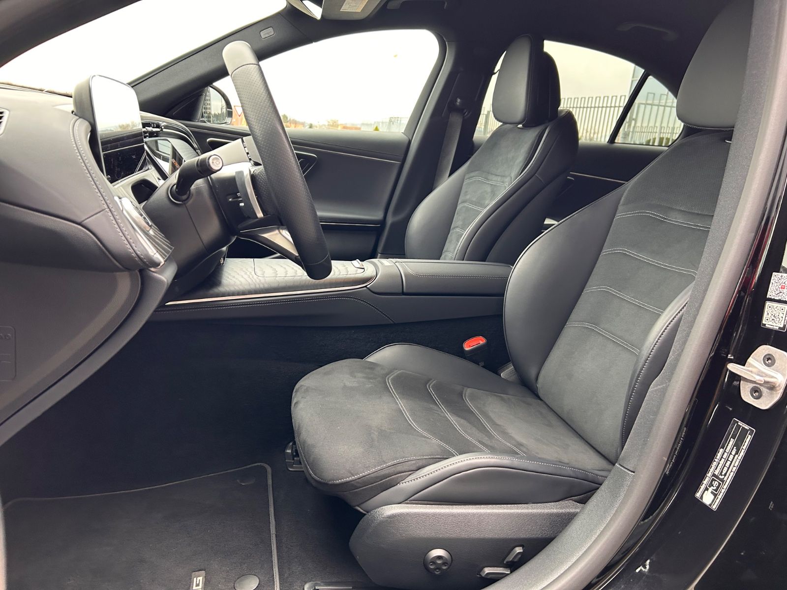 Mercedes-Benz E 220d 4Matic AMG - Samsaru's Car Outlet