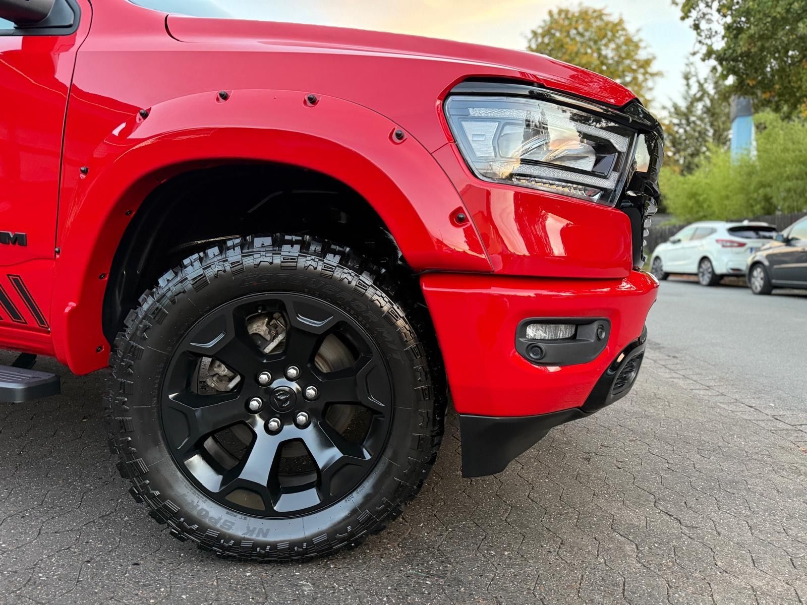 Dodge V8*SPORT*LIFT*4X4*AHK*LED*OFFROAD*NAVI*GARANTIE