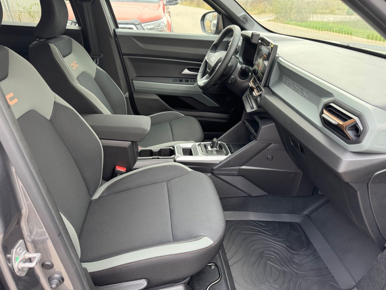Dacia Duster III Hybrid 140 Extreme - Samsaru's Car Outlet