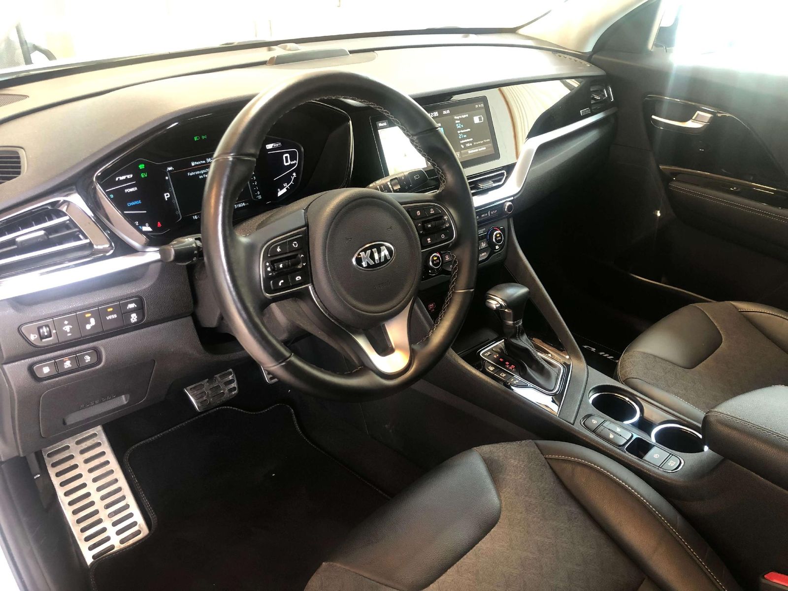 Kia Niro Spirit 1.6 PHEV - Samsaru's Car Outlet