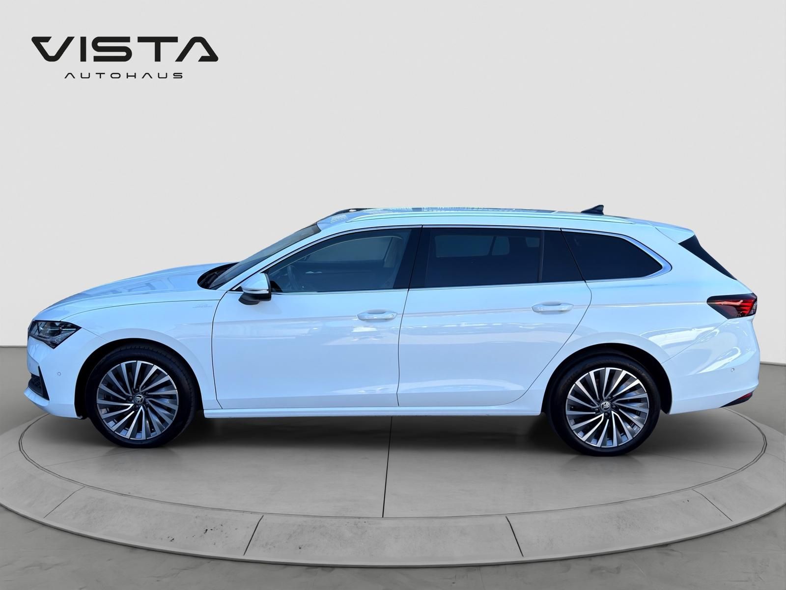 Skoda Superb 4x4 L&K*STHZ*AHK*360*ACC*HUD*LEDER*CANTON