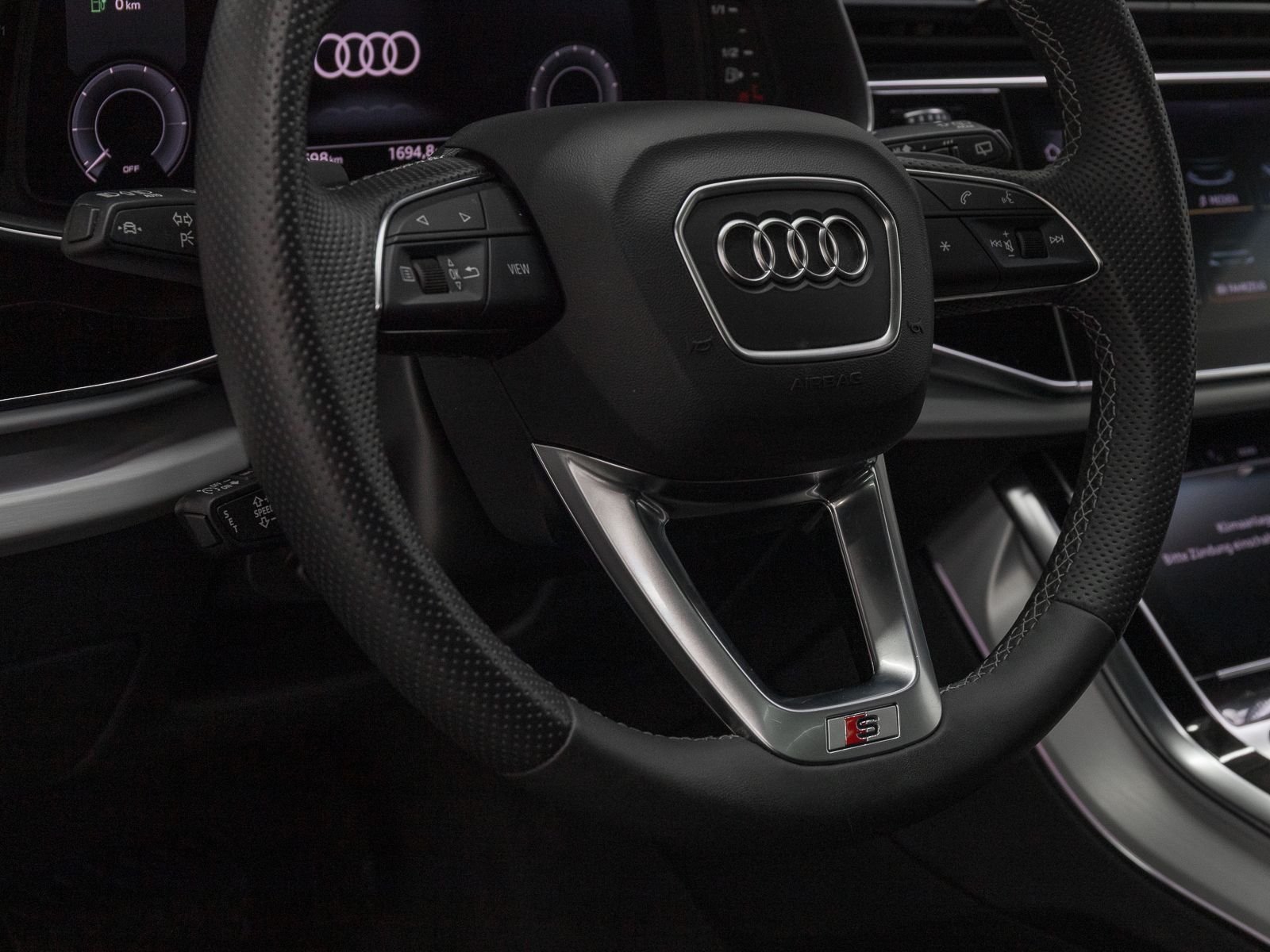 Audi Q7 55 TFSIe Q S LINE PANO BuOadv MASSAGE LM21