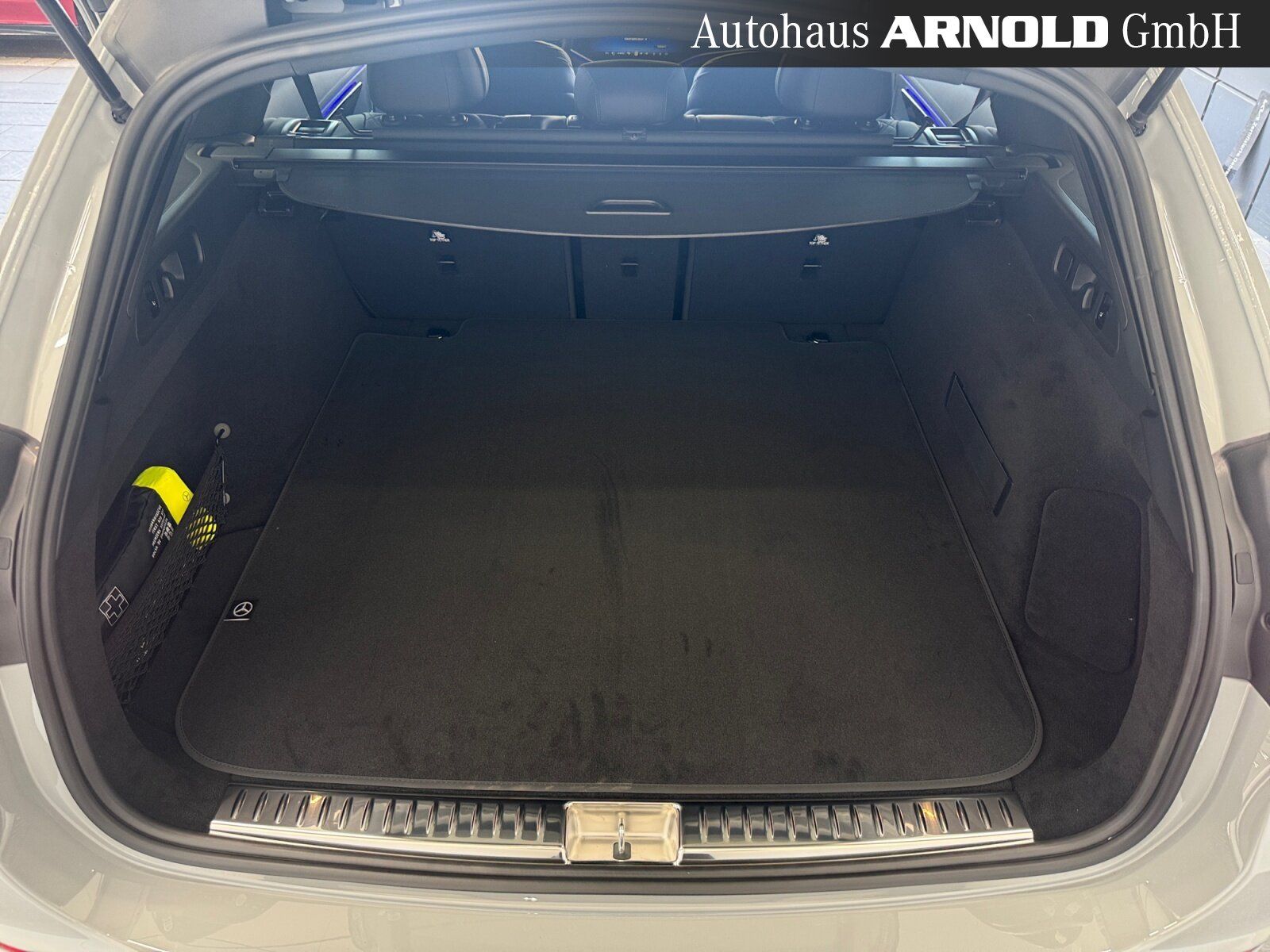Mercedes-Benz E 450 T d 4M AMG-Line SUPERSCREEN AIRMATIC AHK !