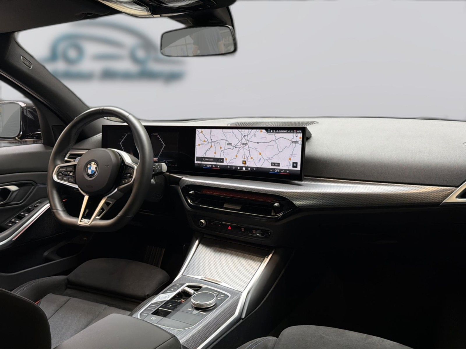 BMW 318i Touring M Sport HUD AHK PANO 360° KZU QI
