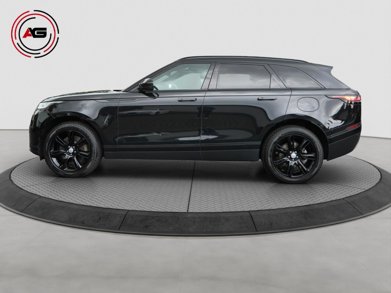 Range Rover Velar P400e S - Samsaru's Car Outlet