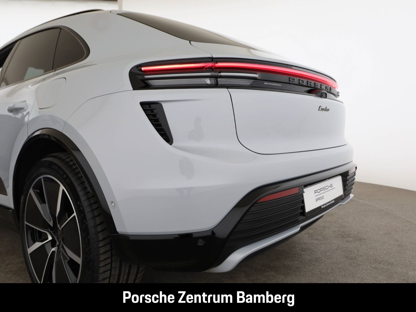Porsche Macan Turbo/ Burmester/ Akustikglas/ Head-Up uvm