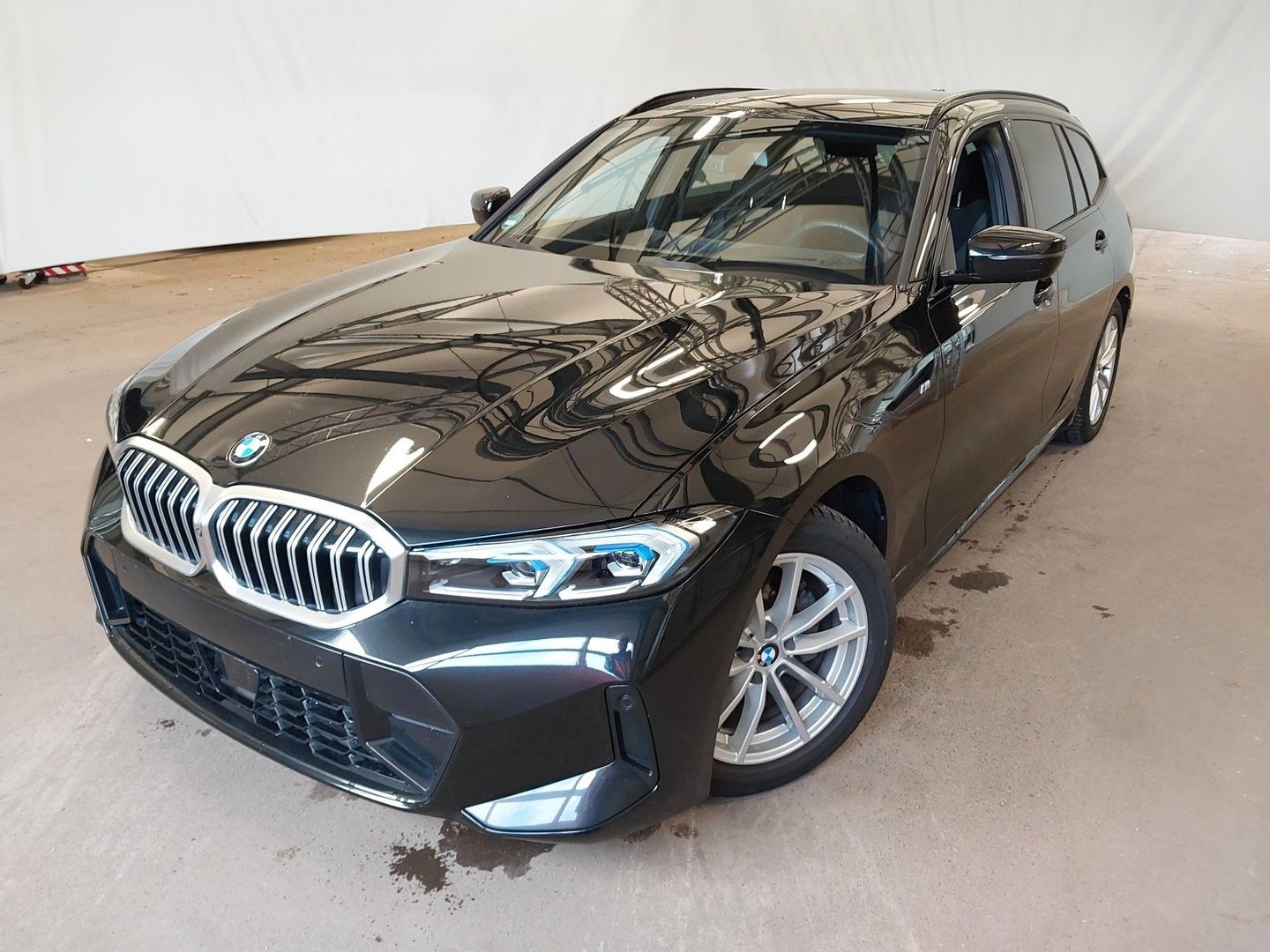 BMW 318i Touring M Sport ACC AHK 3ZK HuD IQ KZU HiFi