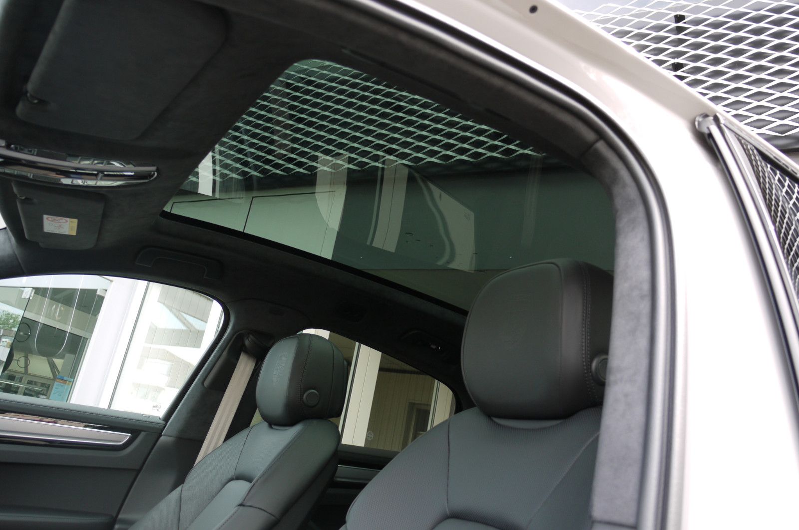 Porsche Cayenne E-Hybrid Platinum Edition*ACC*LUFT*PANO*