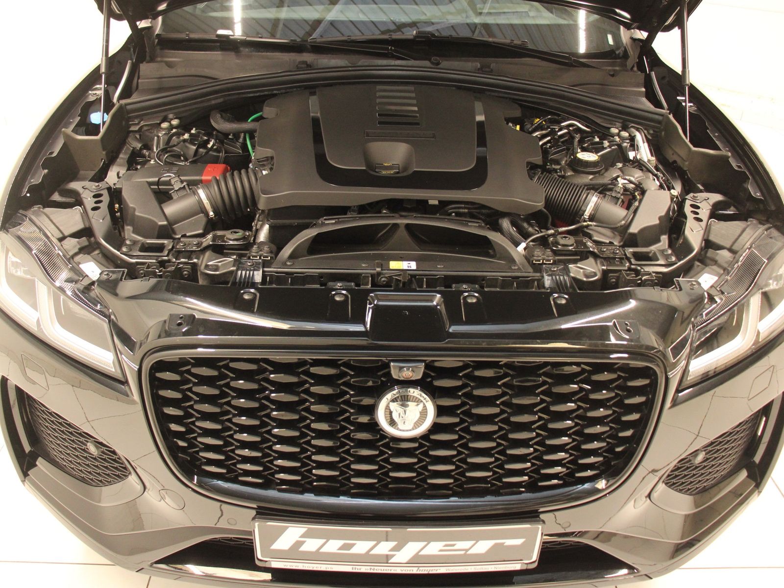 Jaguar F-Pace D300 AWD R-Dynamic SE inkl. Winterkomplet