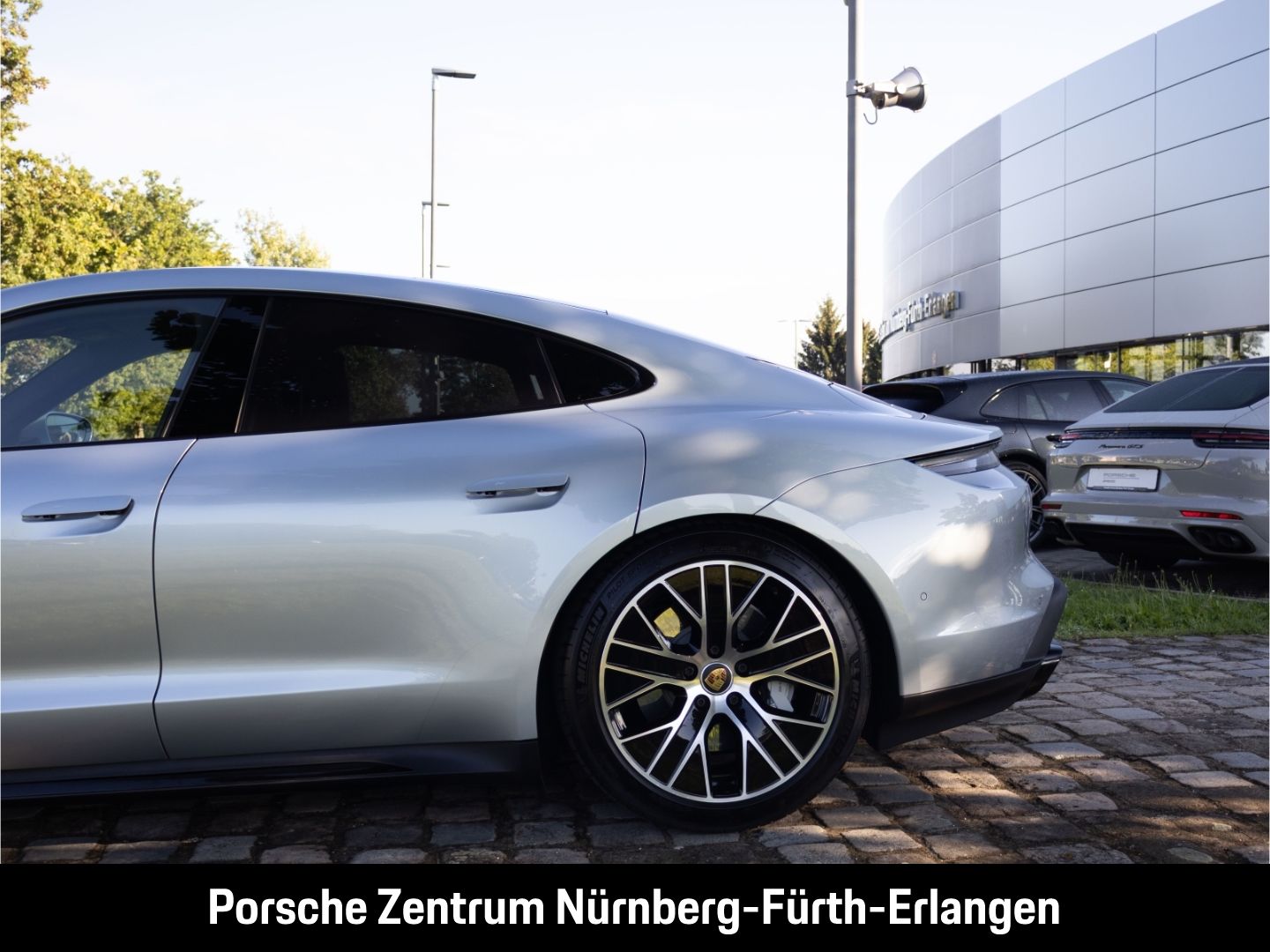 Porsche Taycan Turbo InnoDrive HUD LED-Matrix BOSE Surro