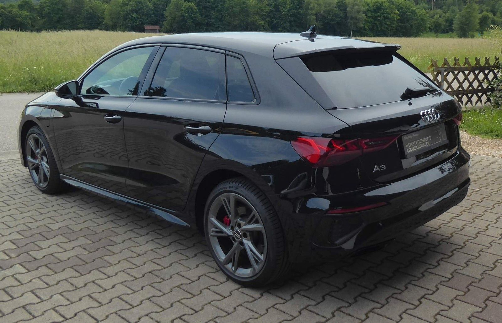 Audi A3 Sportback 45 TFSIe S-LINE/HEAD-UP/VIRTUAl/18"