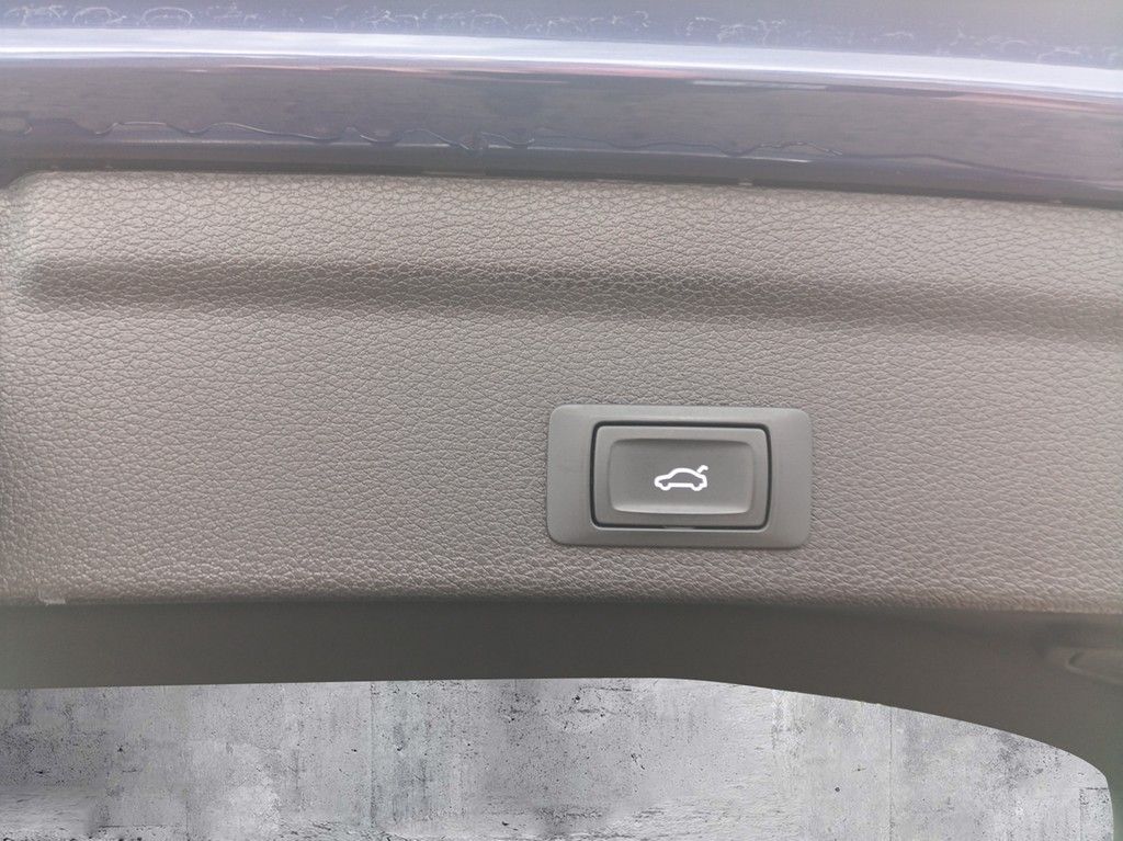 Audi Q3 Sportback 40 TFSI quattro S line - Samsaru's Car Outlet