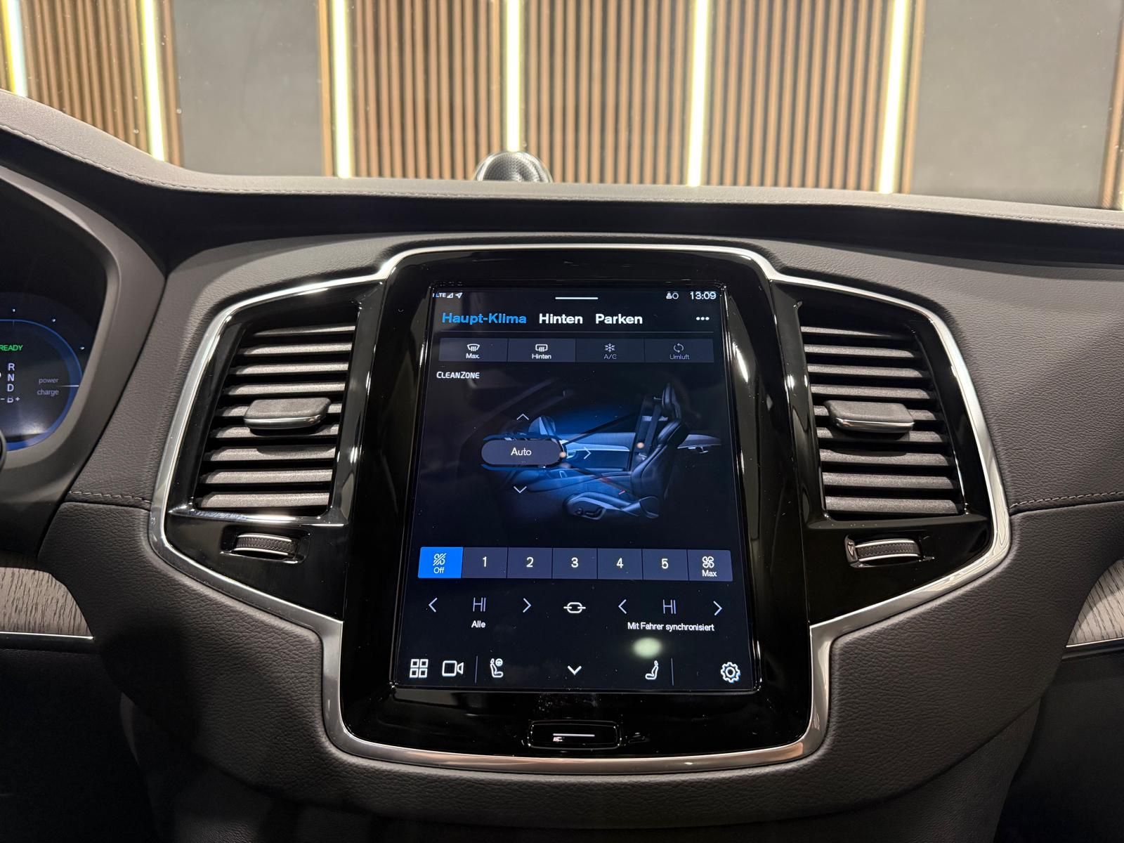 Volvo XC90 Ultra Dark Recharge*LED*RFK360°*7SITZER*
