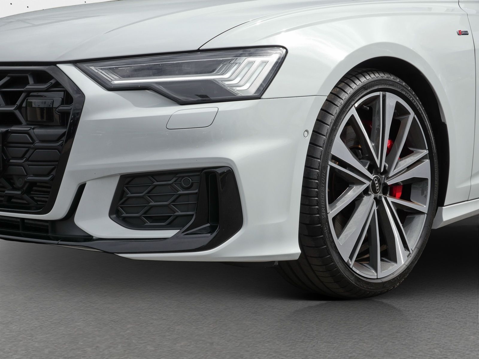 Audi A6 Avant 55 TFSI e qu. S line - Samsaru's Car Outlet