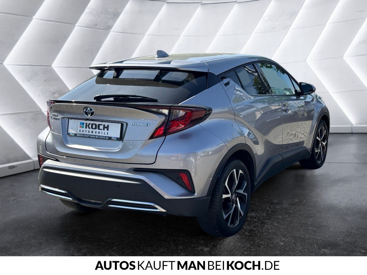 Toyota C-HR 2.0 Hybrid - Samsaru's Car Outlet