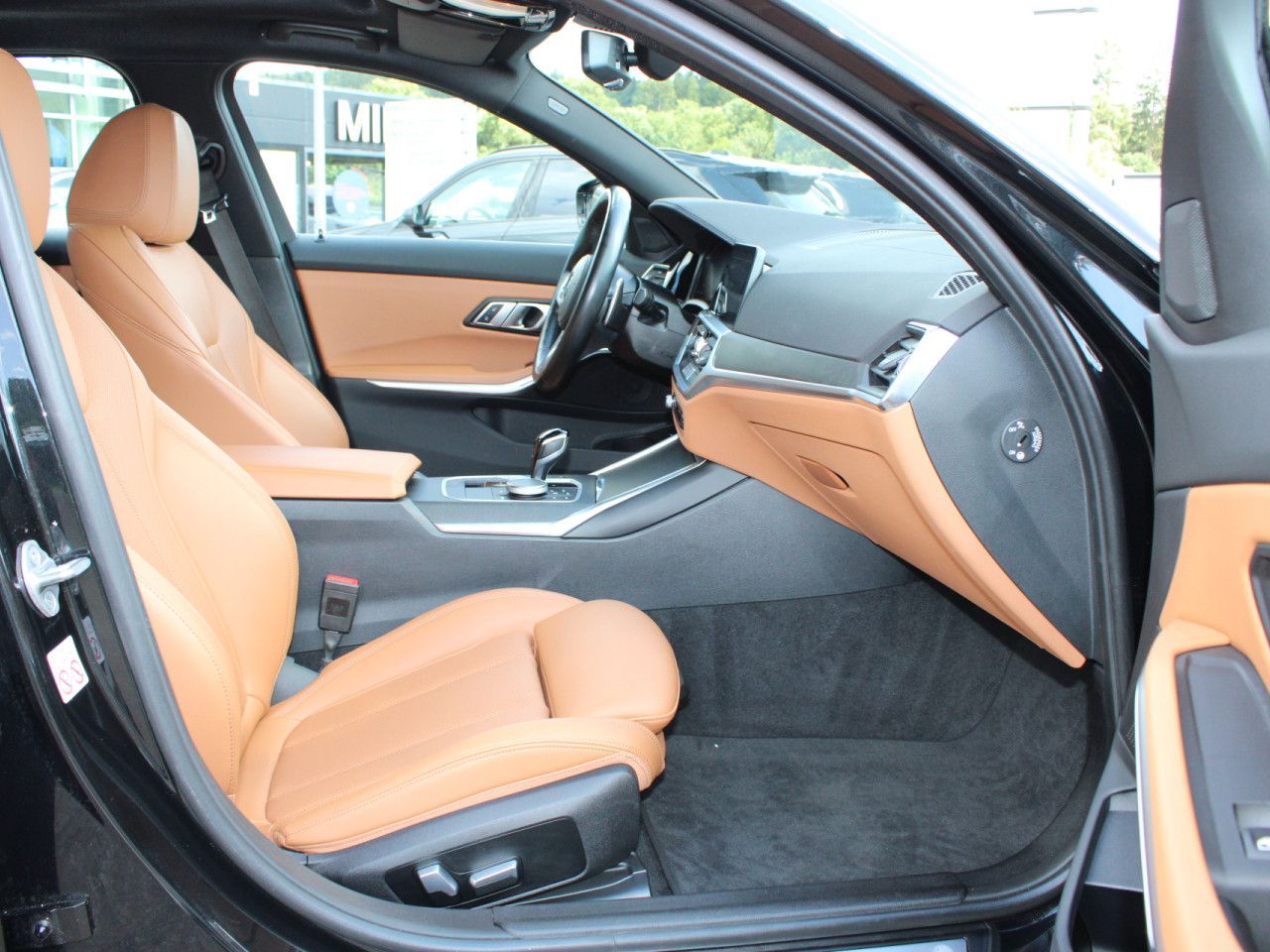 BMW 320d T - Samsaru's Car Outlet