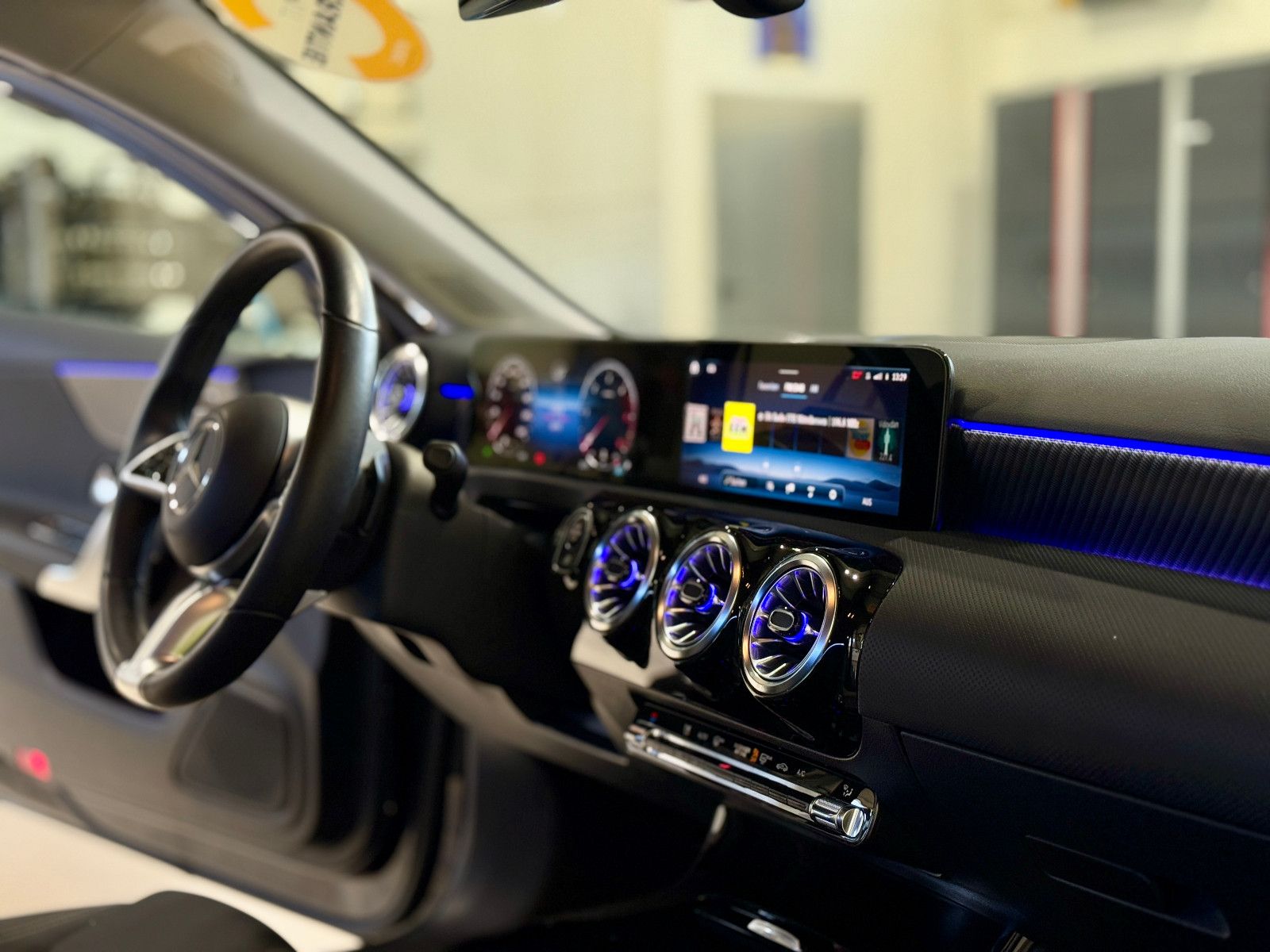 Mercedes-Benz A 180d Progressive - Samsaru's Car Outlet