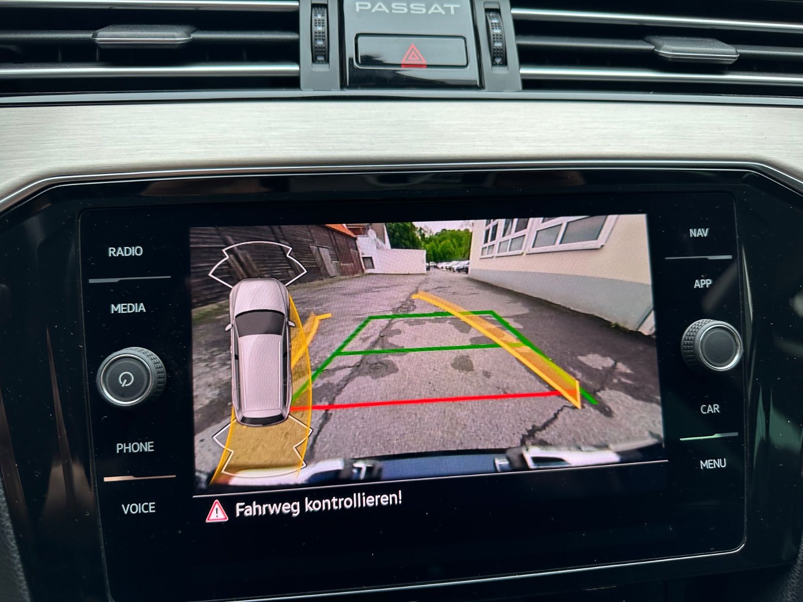 Volkswagen Passat Variant DSG Elegance - Samsaru's Car Outlet