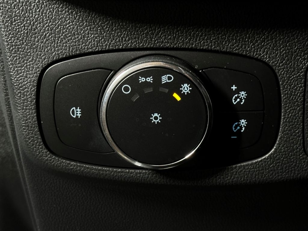 Ford Focus Titanium X+5J. Garantie*+Automatik+B&O