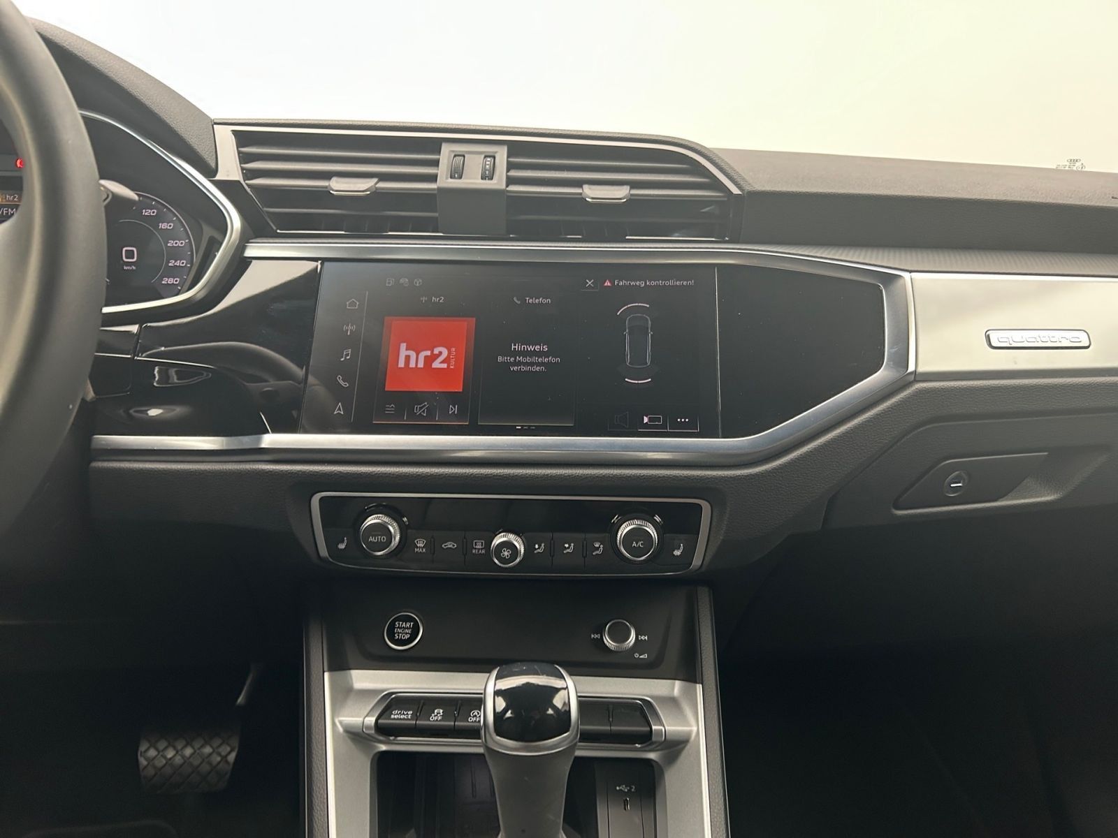 Audi Q3 40 TFSI quattro - Samsaru's Car Outlet