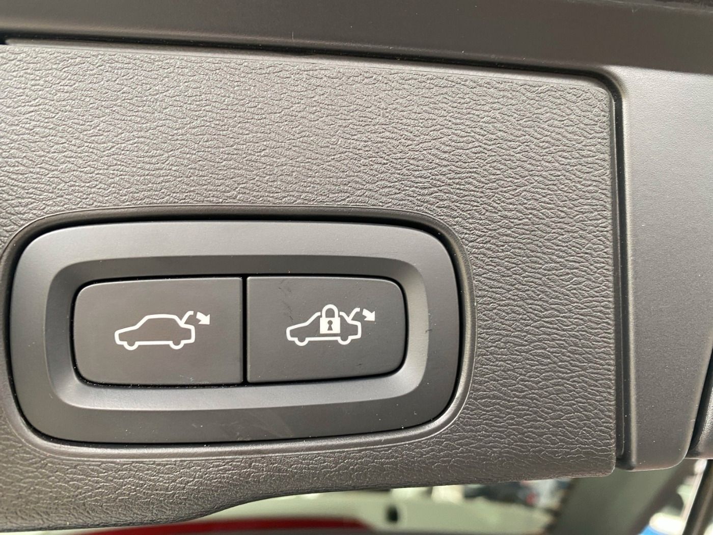 Volvo XC60 R-Design AHK Kamera LED