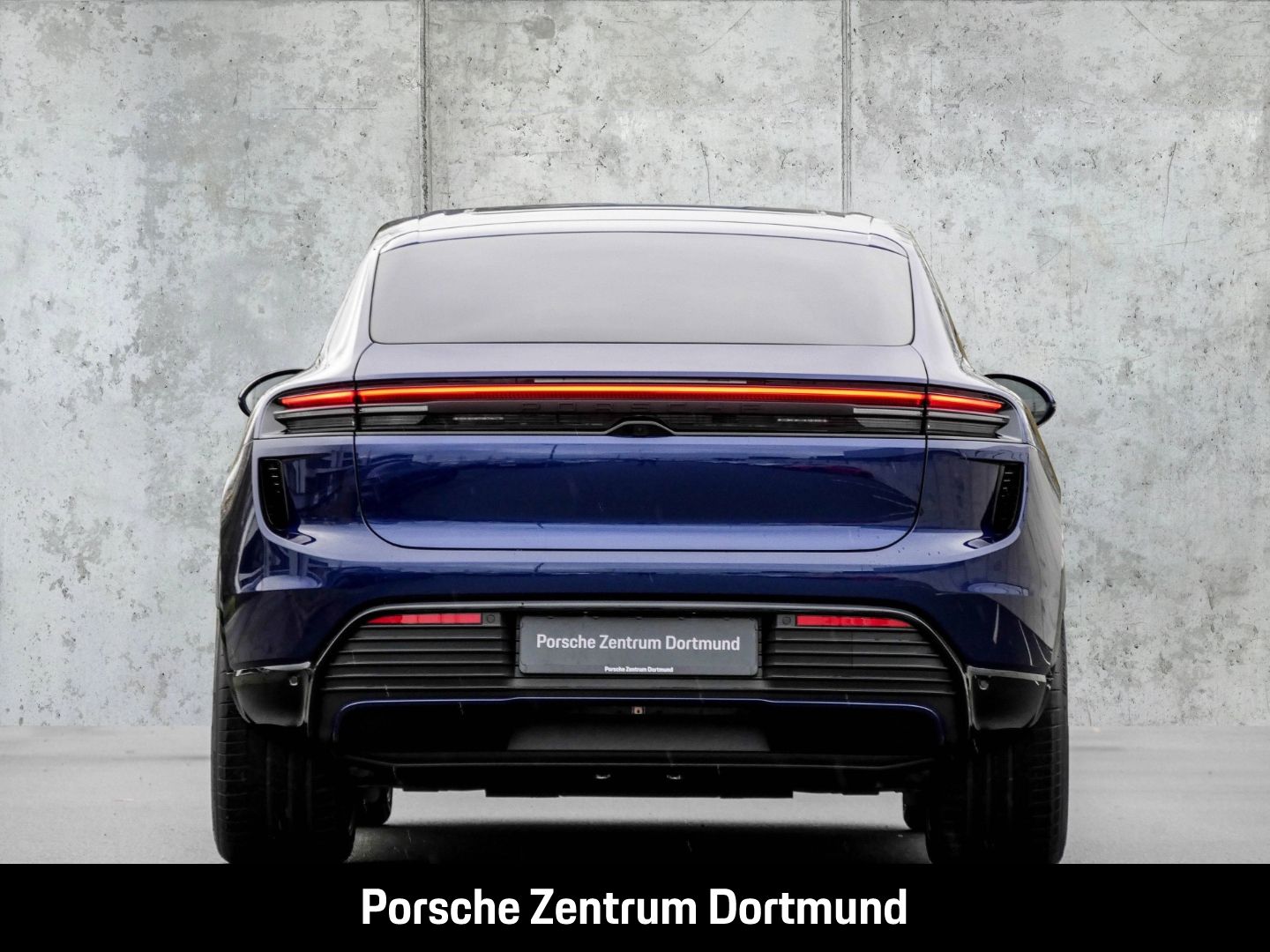 Porsche Macan Turbo BOSE Luftfederung Panorama InnoDrive