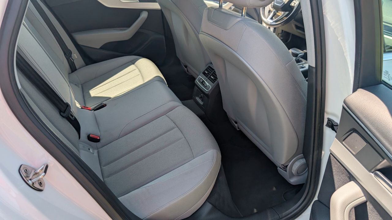 Audi A4 Avant 35 TDI S tronic - Samsaru's Car Outlet