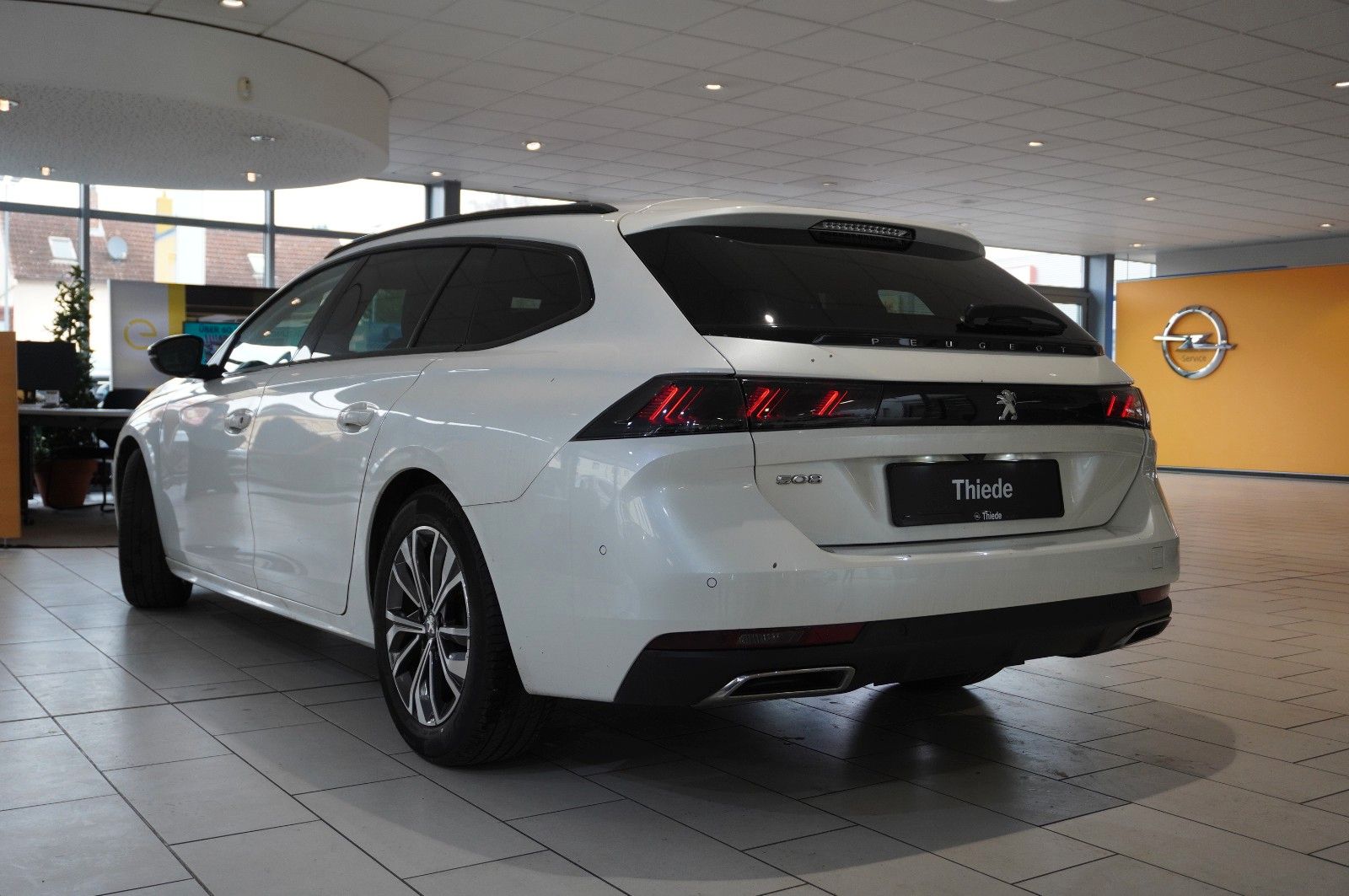 Peugeot 508 SW 1.2T ALLURE PACK - Samsaru's Car Outlet