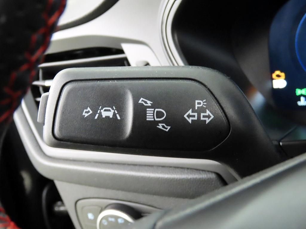 Ford Focus Turnier 1.5 EcoBlue Aut ST-Line X iACC+SHZ
