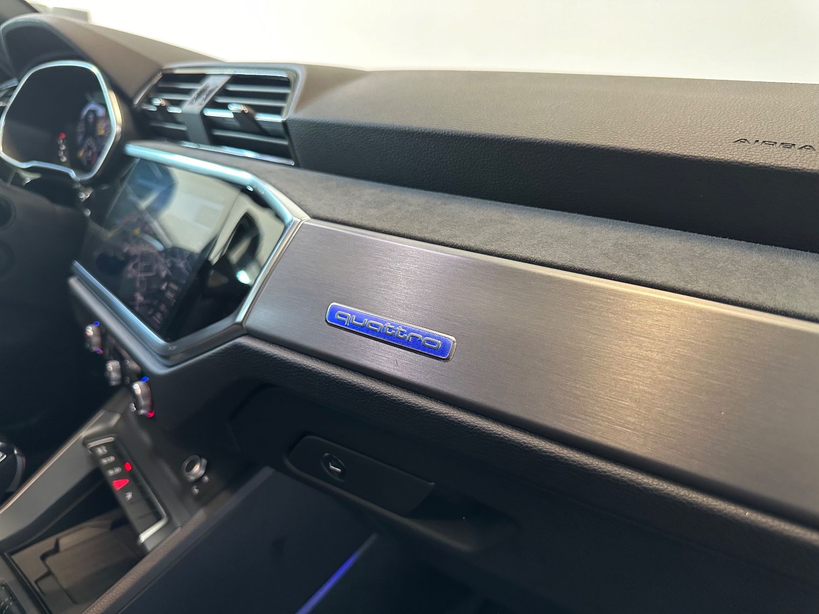 Audi Q3 Sportback 45 TFSI qu S line - Samsaru's Car Outlet