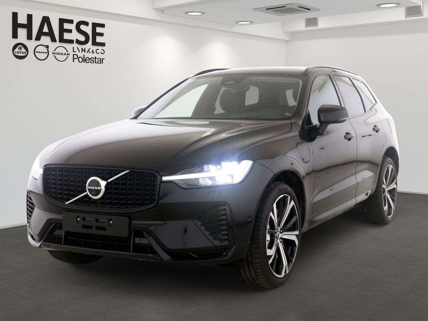 Volvo XC60 T8 Ultra Dark Recharge Plug-In Hybrid AWD - Samsaru's Car Outlet