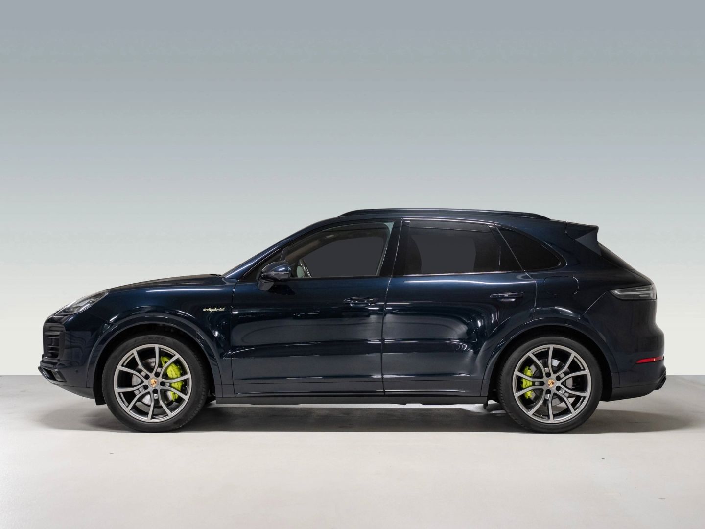 Porsche Cayenne E-Hybrid PDCC BOSE Surround View 18-Wege