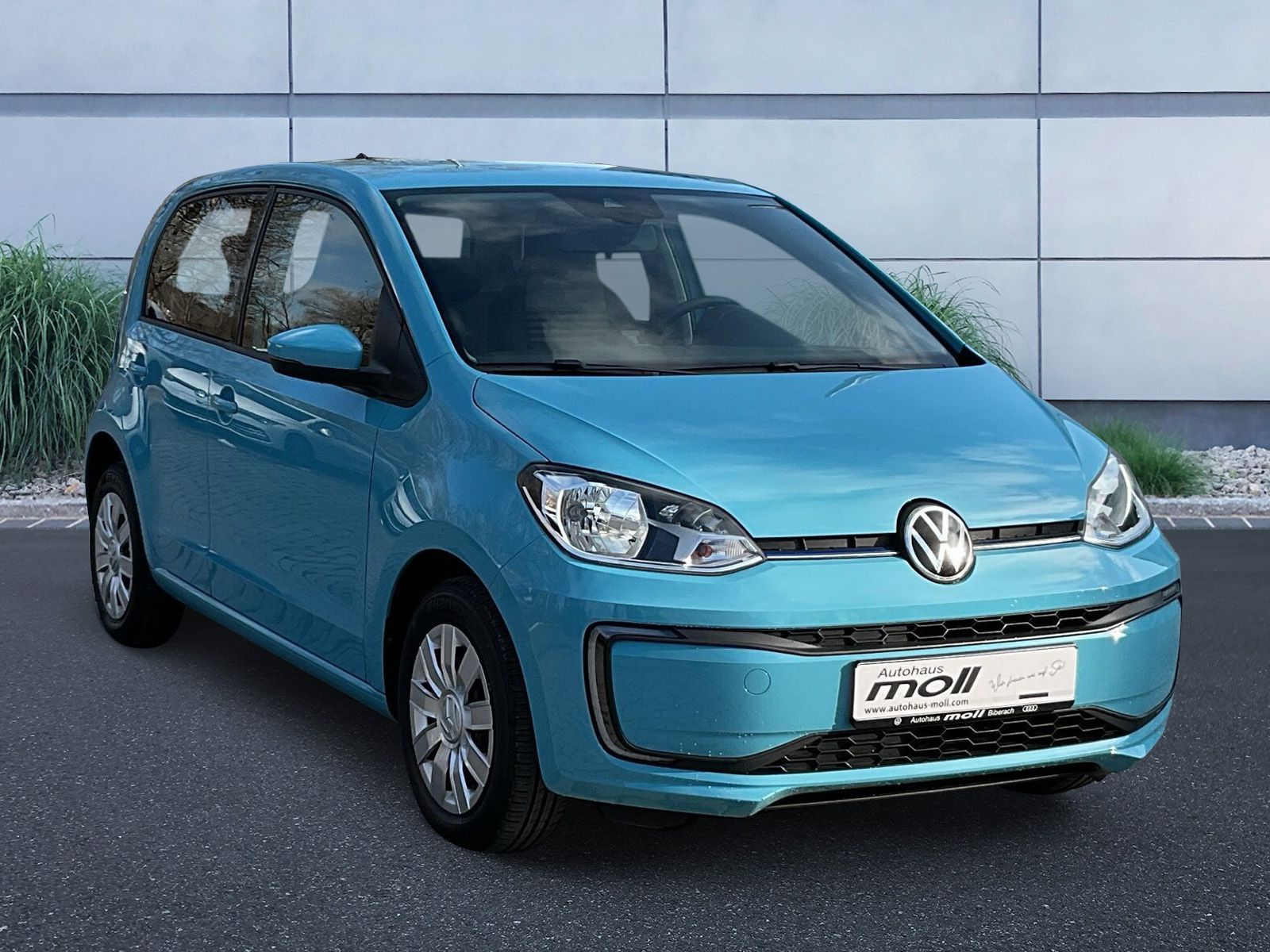 Volkswagen e-Up! Move - Samsaru's Car Outlet