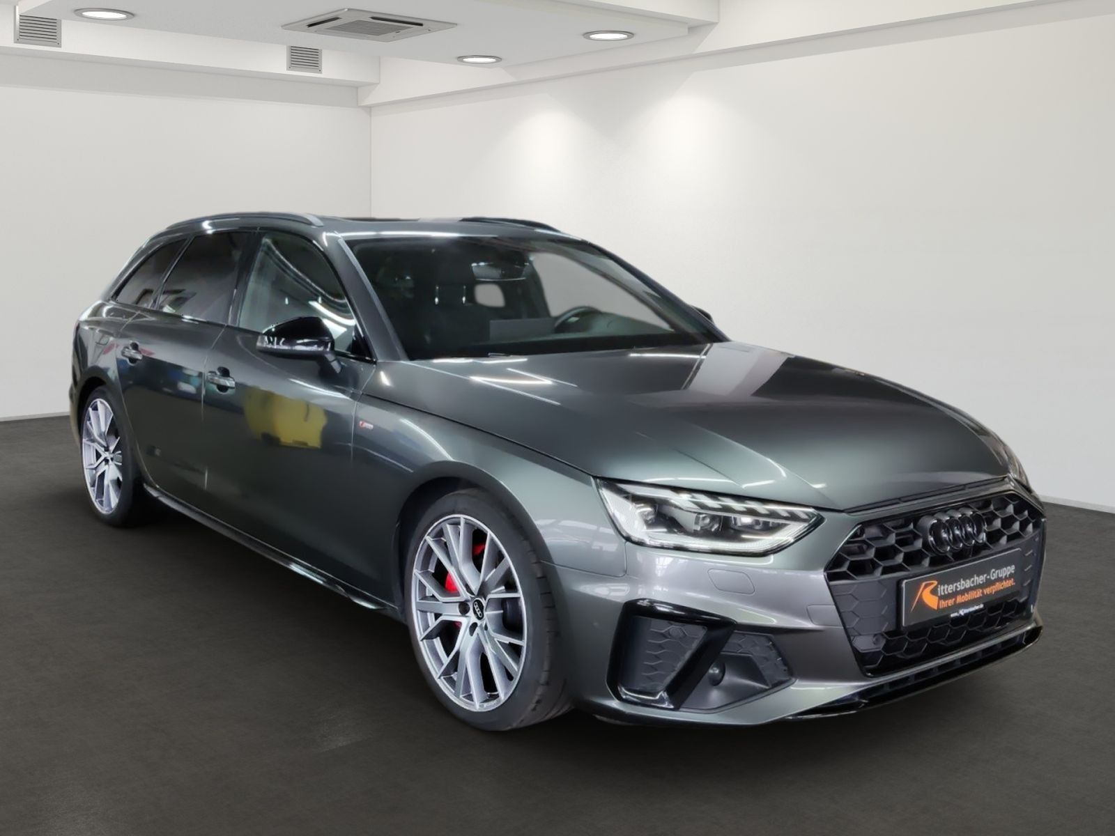 Audi A4 Avant 40 TDI s-line CompetitionPlus - Samsaru's Car Outlet