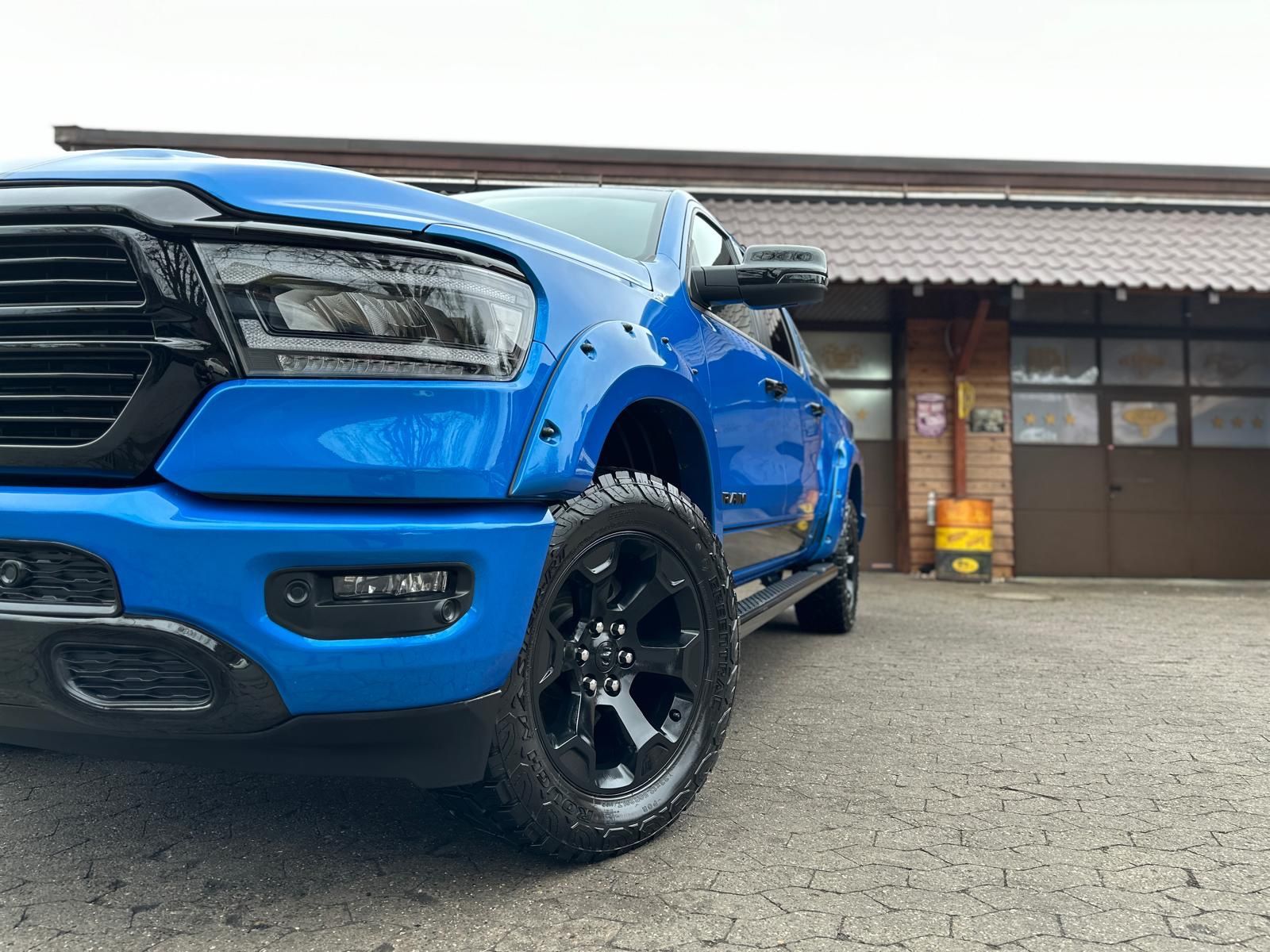 Dodge 5.7 V8*LPG*LIFT*BÜGEL*OFFROAD*AHK*NAVI*GARANTIE