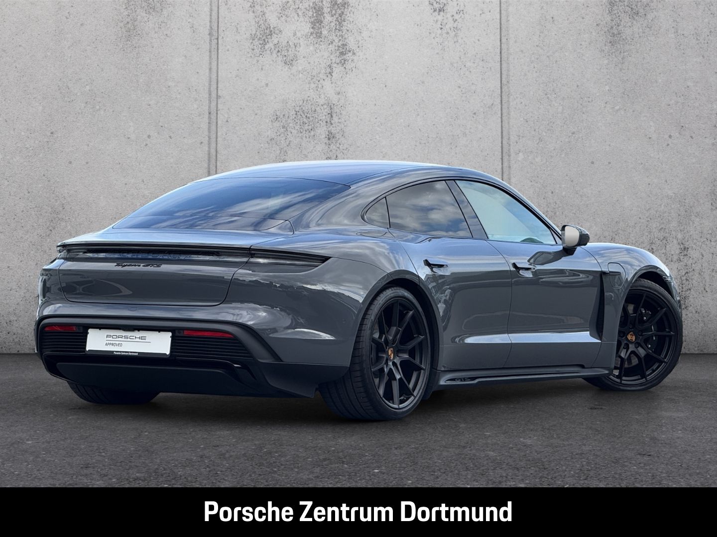 Porsche Taycan GTS Luftfederung BOSE Panoramadach LED