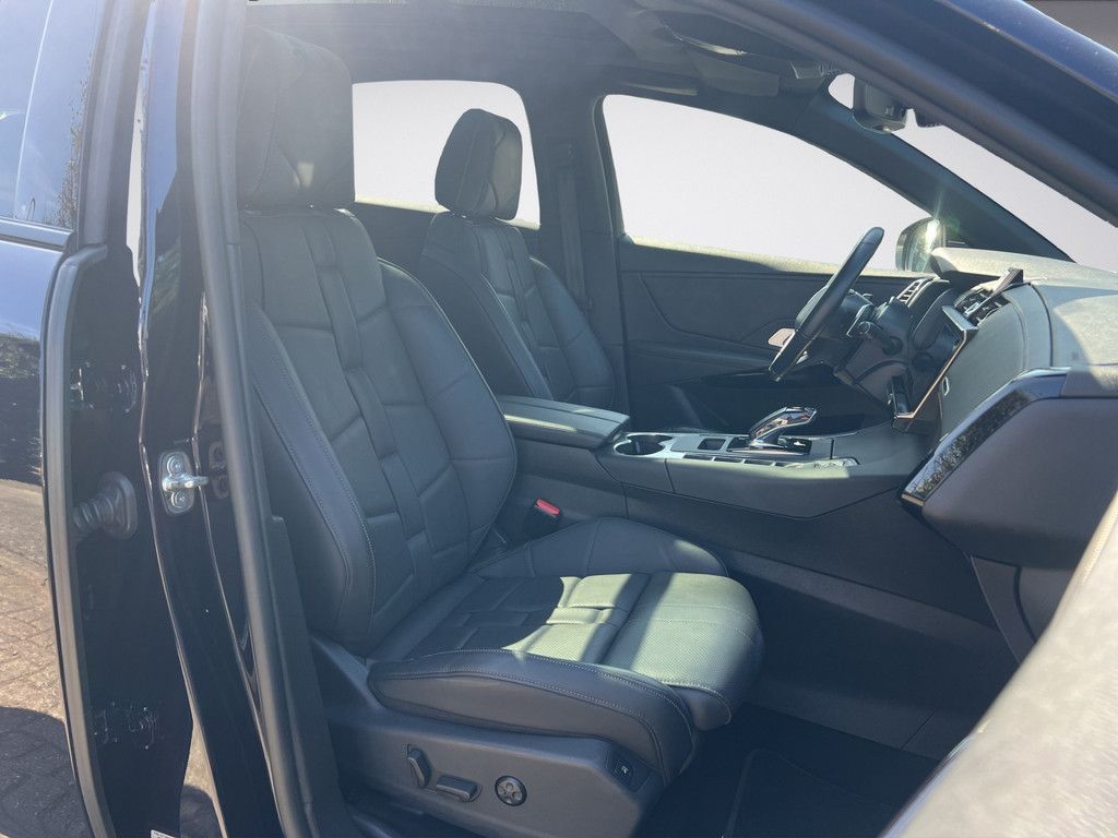 DS Automobiles DS 7 Crossback E-Tense 300 4x4 Louvre
