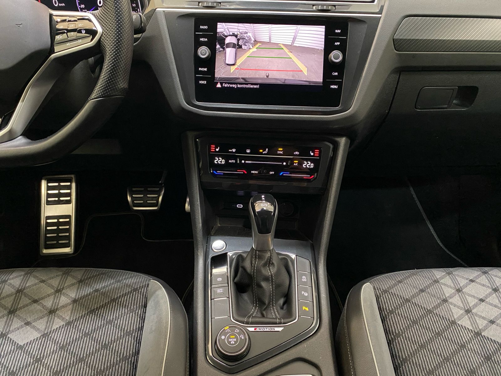 Volkswagen Tiguan 2.0 TSI DSG R-Line 4Motion AHK Kamera