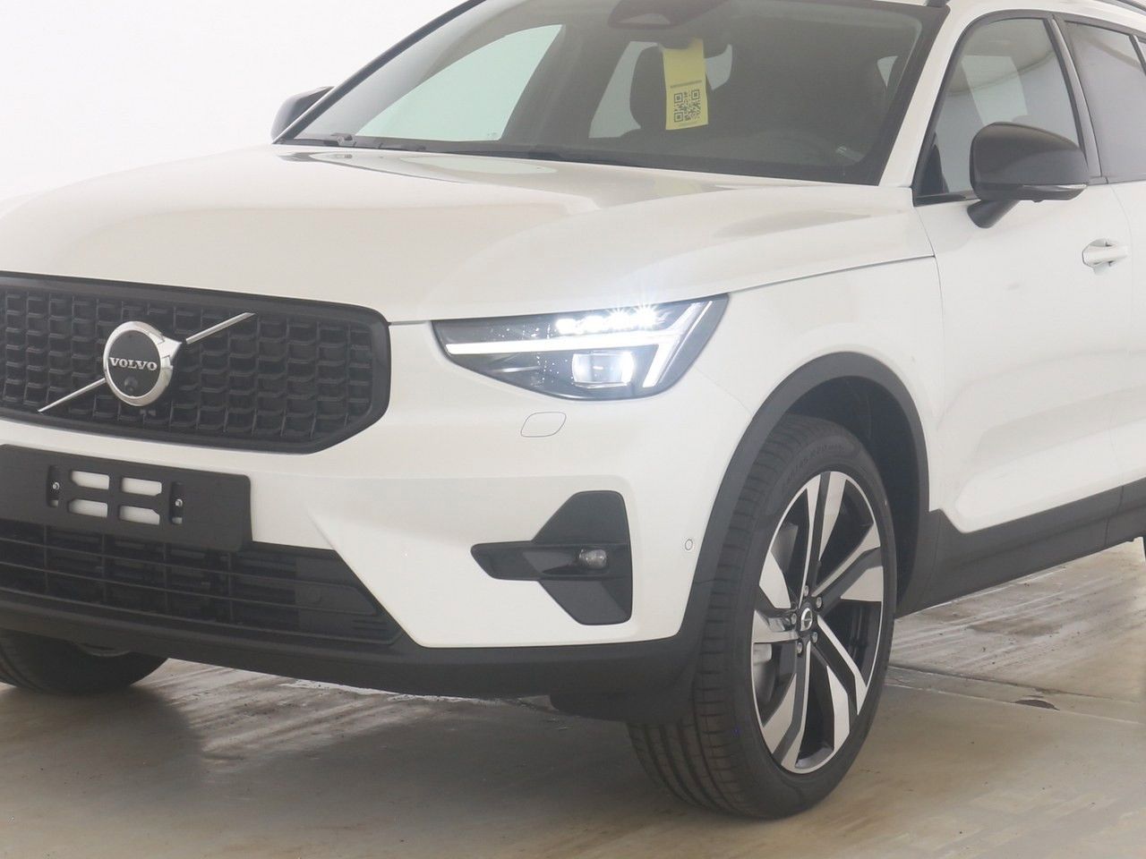 Volvo XC40 B4 DKG Ultra Dark - Samsaru's Car Outlet