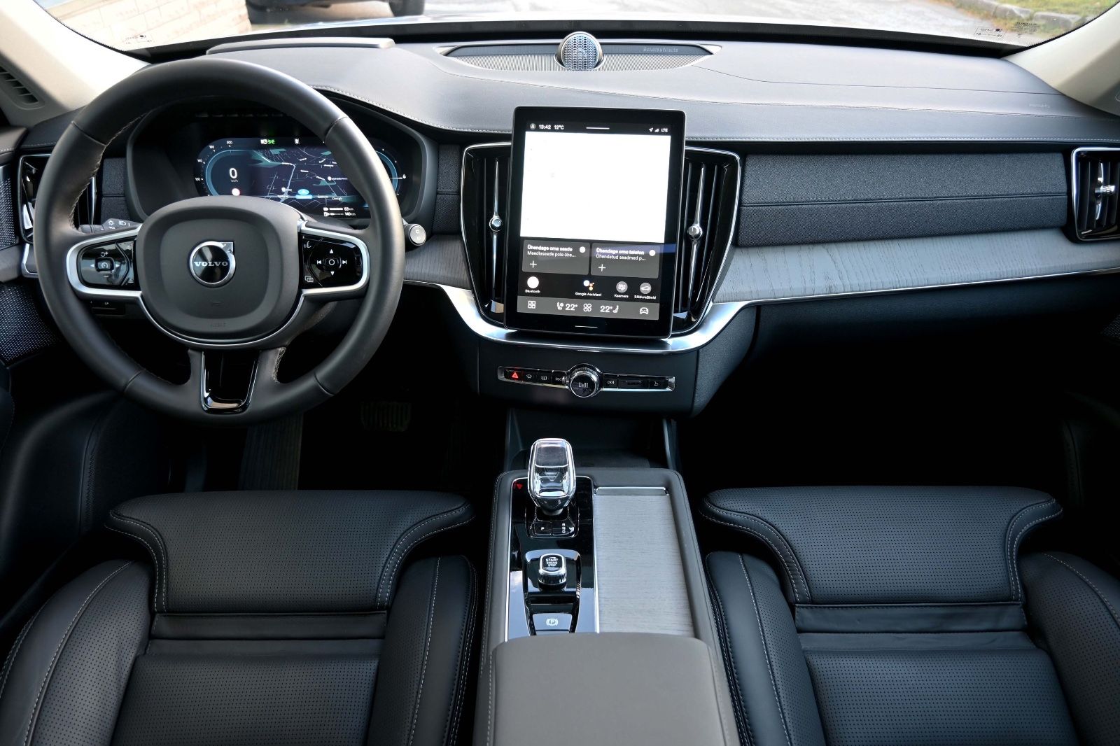 Volvo XC90 AWD T8/ B&W/ AIR/ LUXURY/ 360C/ DARK/FULL