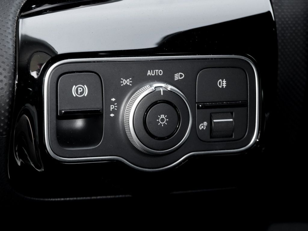 Mercedes-Benz CLA 200 d 4MATIC Shooting Brake - Samsaru's Car Outlet