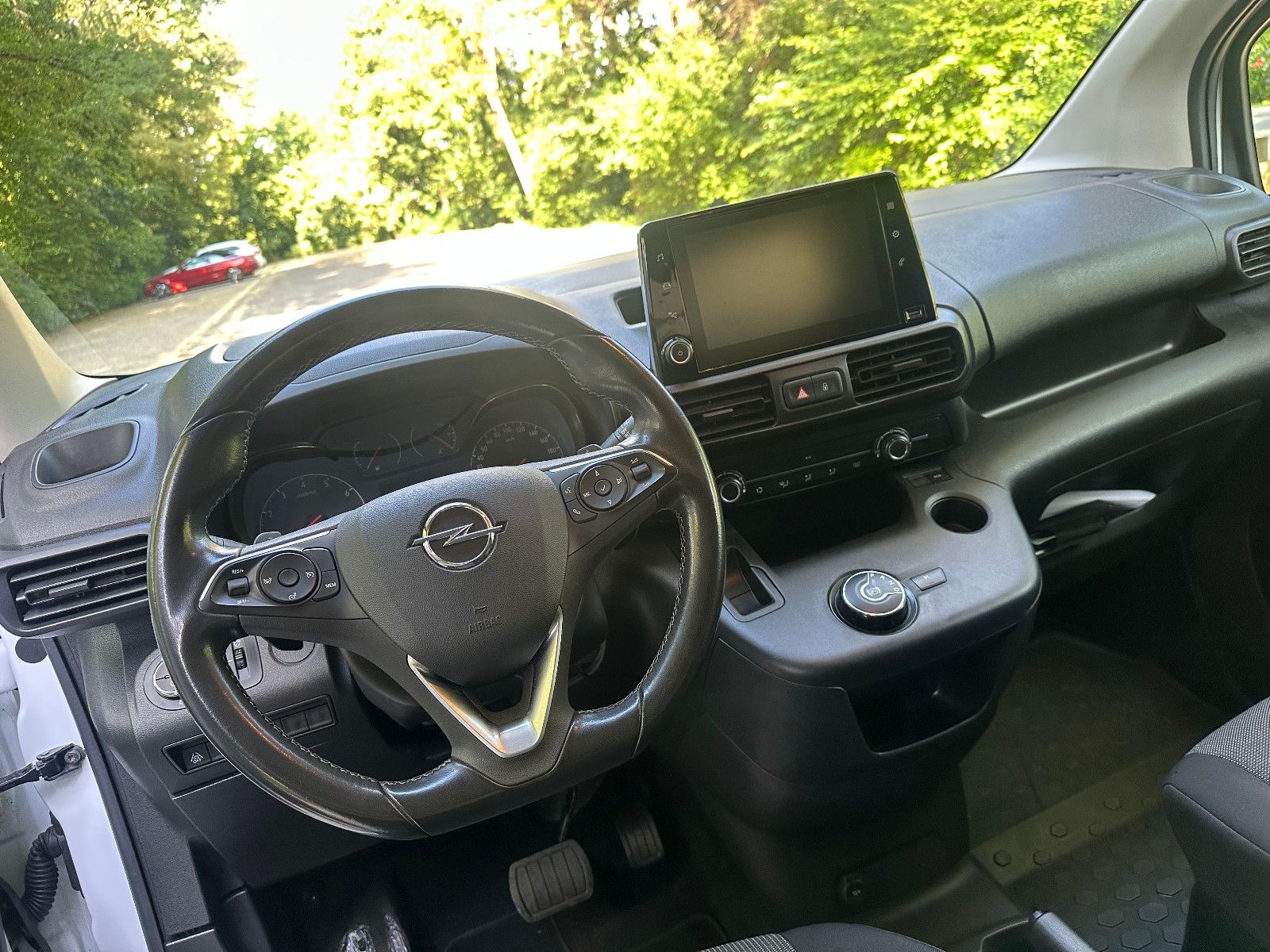 Opel Combo E Cargo Edition - Samsaru's Car Outlet